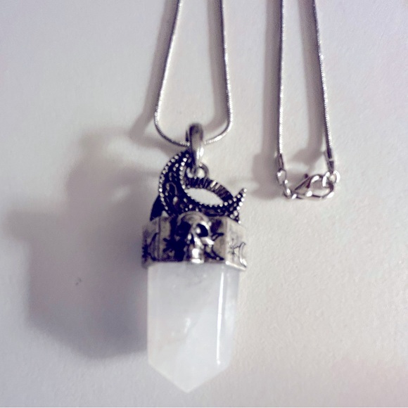 NWOT Necklace Quartz white stone faceted point pendant, skull, crescent moon - Picture 5 of 7